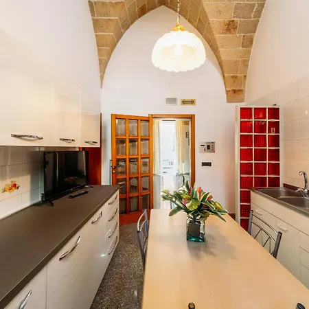 La Casa Rosa * Monopoli