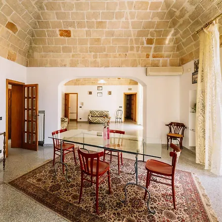 La Casa Rosa * Monopoli