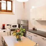 La Casa Rosa