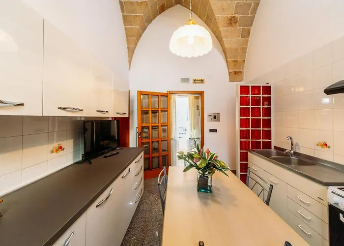 La Casa Rosa * Monopoli